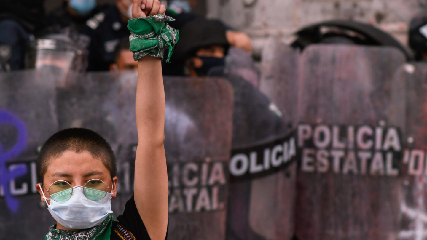tragedias y violencia en el estado de mexico feminicidios accidentes mortales y robos indignantes Tragedias y violencia en el Estado de México feminicidios accidentes mortales y robos indignantes |