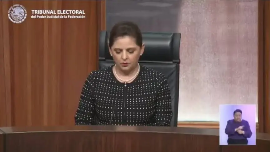 Monica Soto | México Ahora Mónica Soto celebrando la entrega de constancia a Claudia Sheinbaum