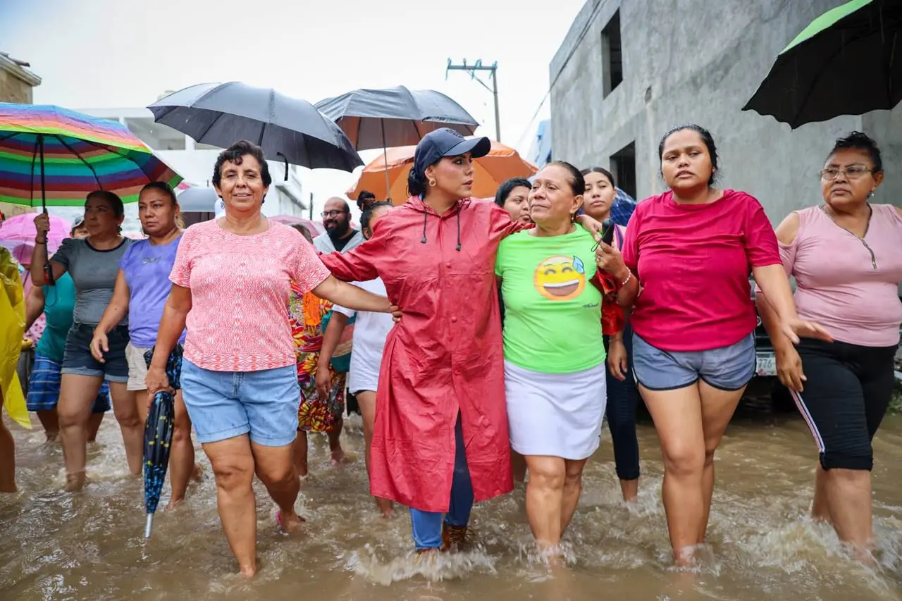 prioriza-la-gobernadora-evelyn-salgado-el-rescate-de-personas-de-la-zona-de-inundacion-en-acapulco | México Ahora
