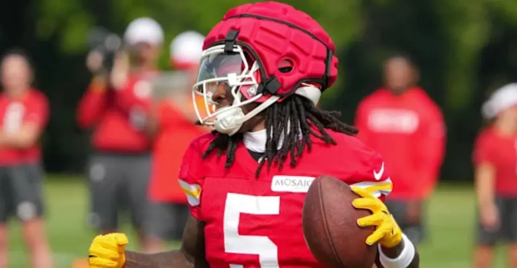 razon-hollywood-brown-arma-secreta-chiefs-playoffs-lesion-hombro | México Ahora