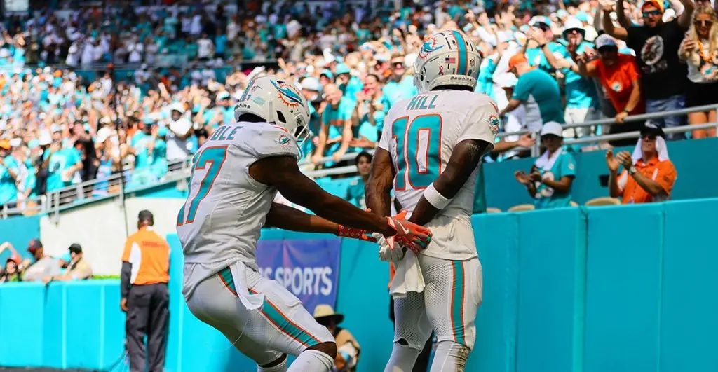 tyreek-hill-festejo-dolphins-detenido-esposas-nfl | México Ahora