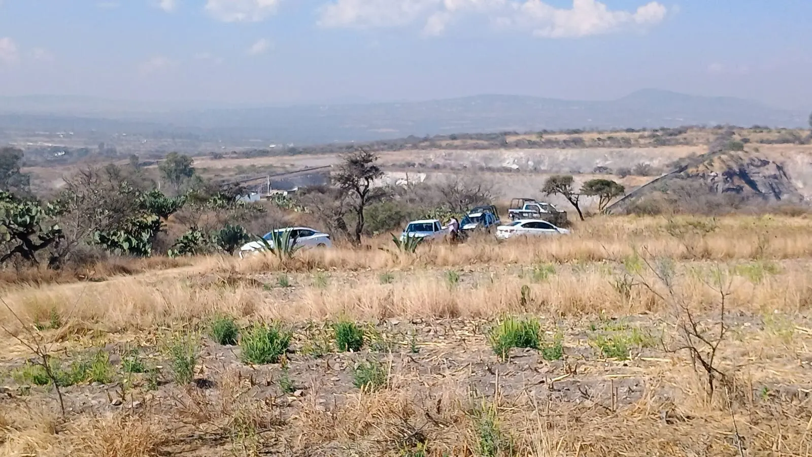 abandonan taxi en zona cerril de dolores godoy sjr Abandonan taxi en zona cerril de Dolores Godoy SJR | Abandonan taxi en zona cerril de Dolores Godoy SJR Noticias de