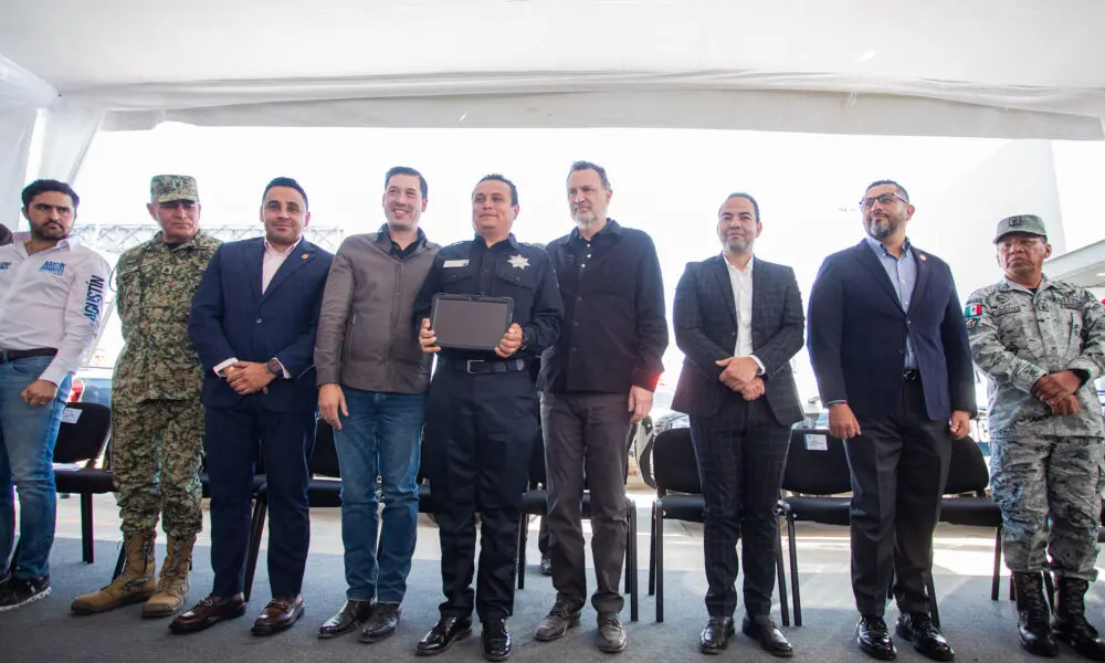 asiste mkg a la entrega de patrullas y equipamiento para la seguridad publica de el marques Asiste MKG a la entrega de patrullas y equipamiento para la seguridad pública de El Marqués | Asiste MKG a la entrega de patrullas y equipamiento para la