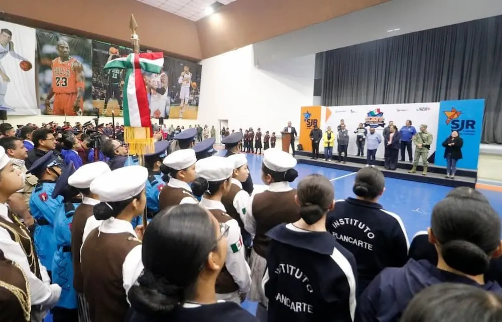 inaugura-roberto-cabrera-el-xxiv-concurso-municipal-de-escoltas-de-bandera-nacional | México Ahora Inaugura Roberto Cabrera el XXIV Concurso Municipal de Escoltas de