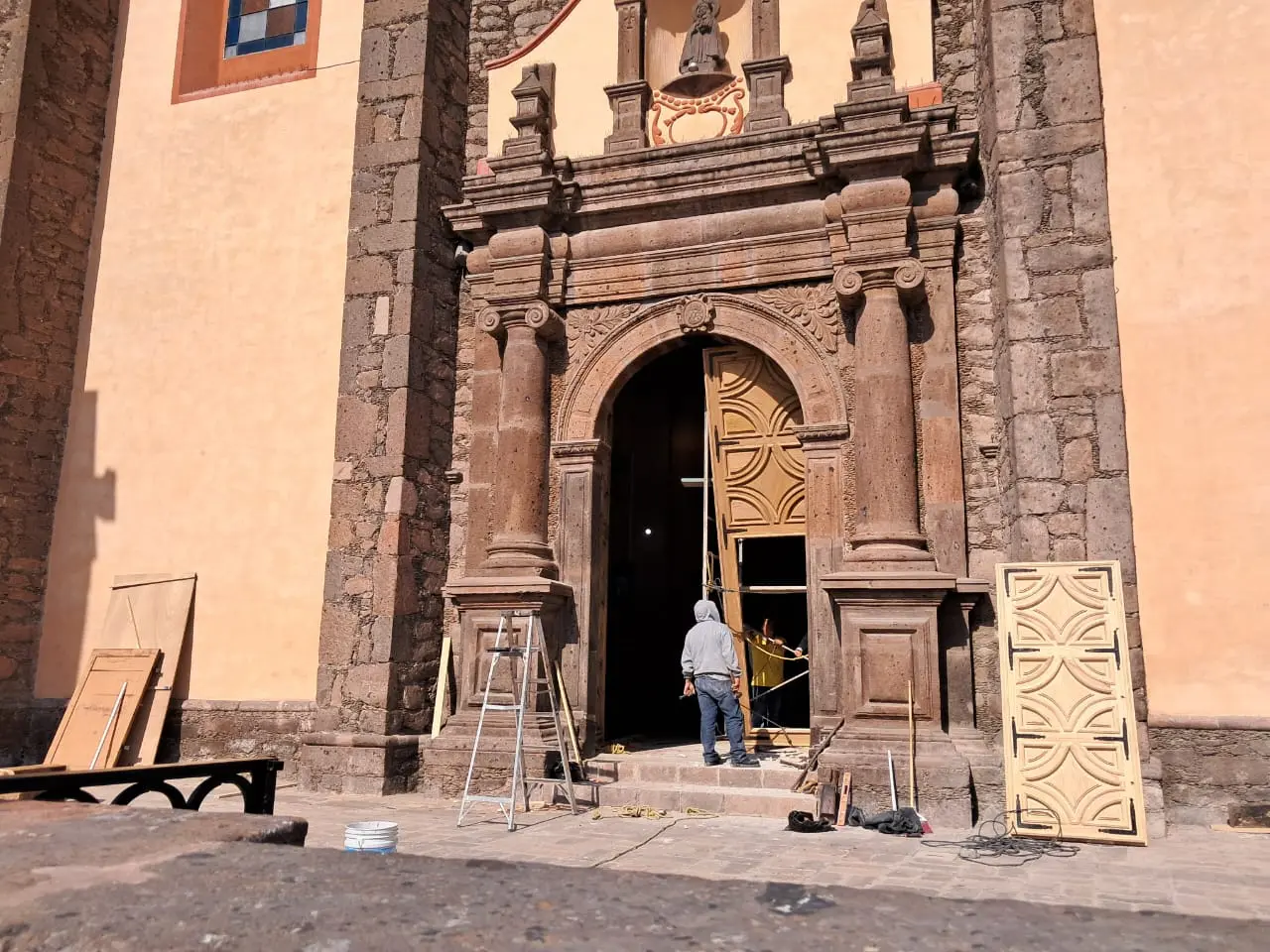 inicia la restauracion del porton de santo domingo Inicia la restauración del portón de Santo Domingo | Inicia la restauración del portón de Santo Domingo Noticias de