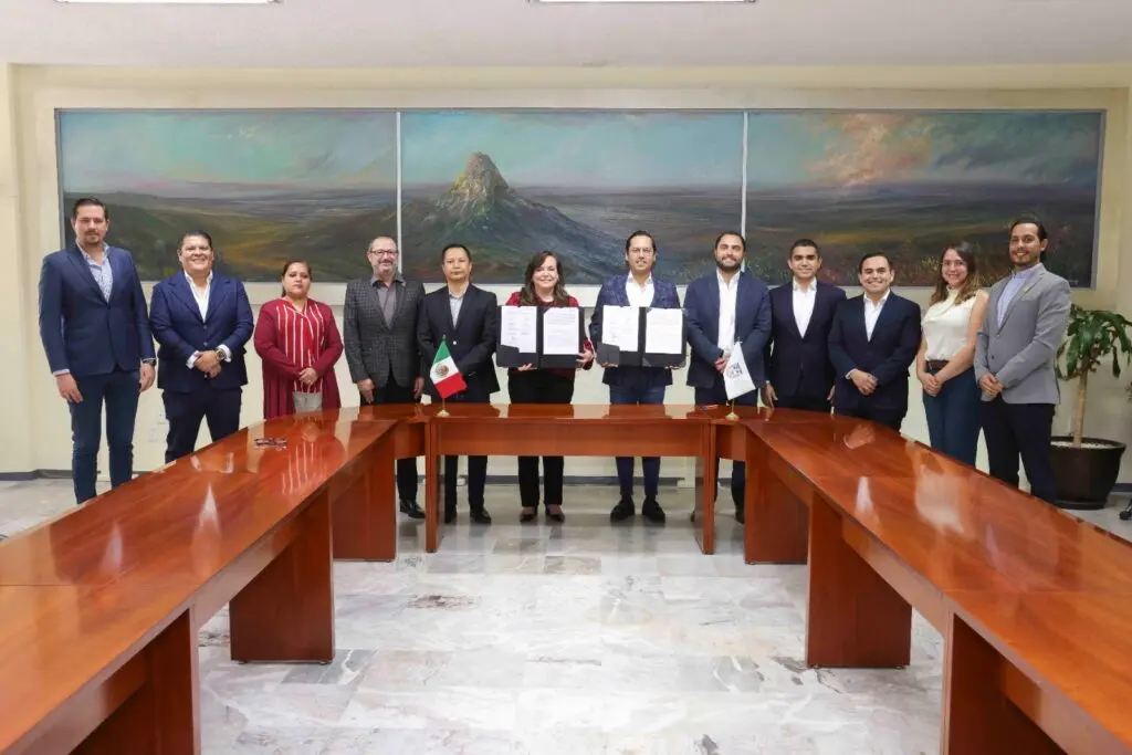 corregidora-y-uaq-consolidan-becas-y-beneficios-para-estudiantes | México Ahora Corregidora y la UAQ consolidan becas y beneficios para