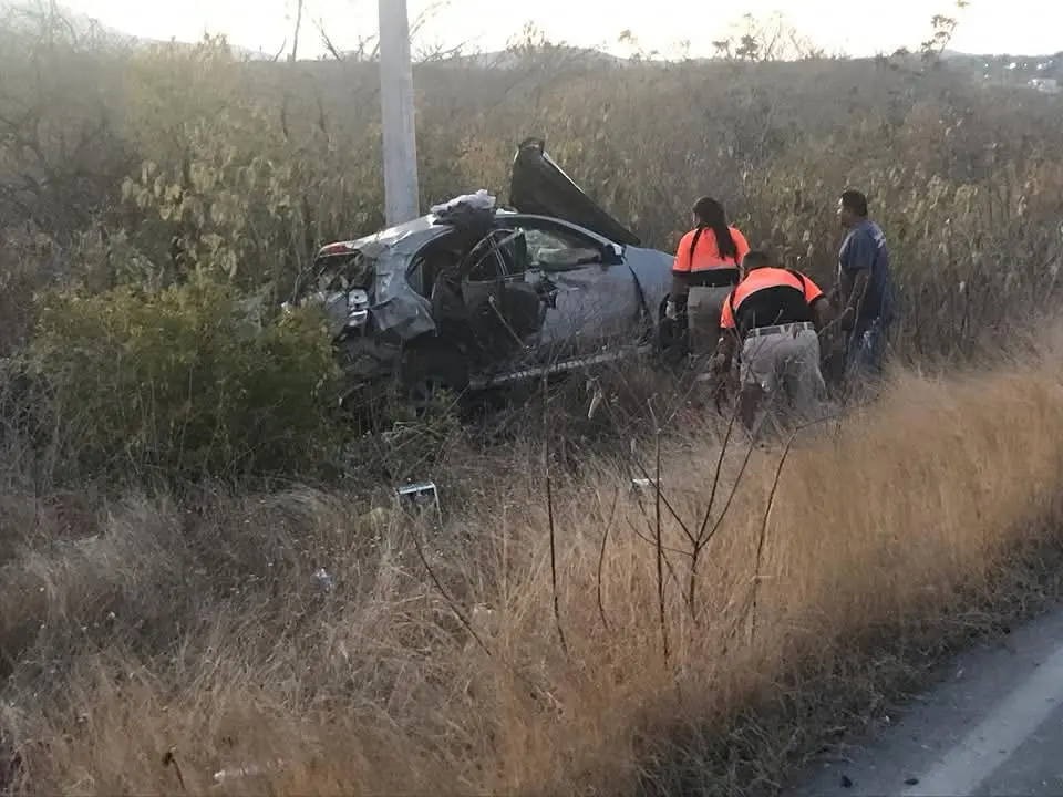 terrible-accidente-en-arroyo-seco-cobro-la-vida-de-dos-personas | México Ahora Terrible accidente en Arroyo Seco cobró la vida de dos personas