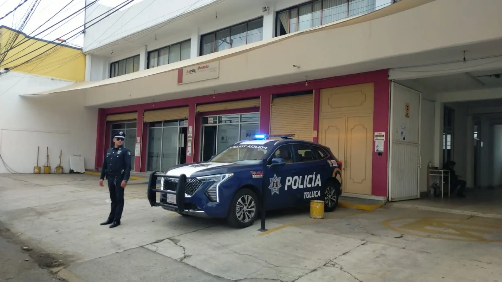 resguarda-policia-de-toluca-instalaciones-del-ine-en-san-bernardino | México Ahora Resguarda Policía de Toluca instalaciones del INE en San