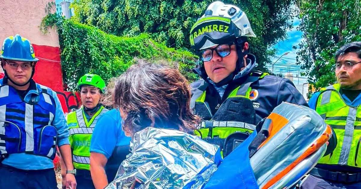 exitoso-rescate-en-el-rio-queretaro | México Ahora Cae al río en Calesa Protección Civil logra rescate exitoso