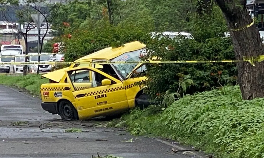 pasajero muere en accidente en bernardo quintana Pasajero muere en accidente en Bernardo Quintana | Pasajero muere en accidente en Bernardo Quintana Noticias de