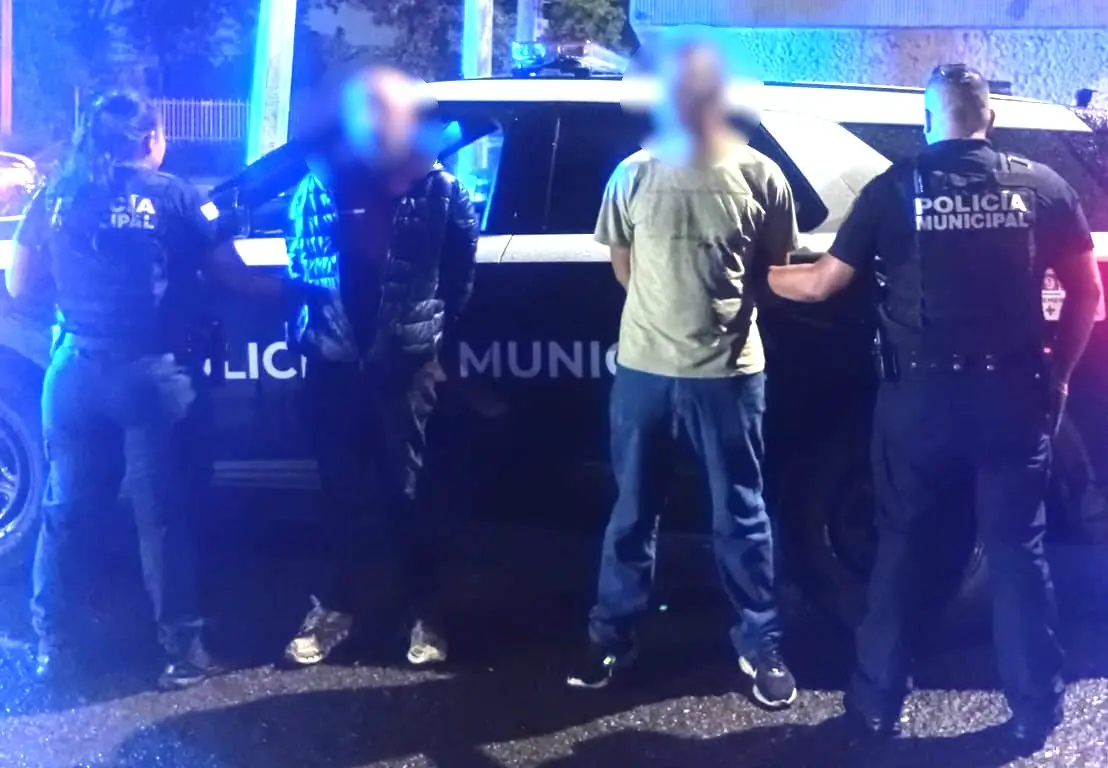 huian-con-el-botin-al-ser-detenidos | México Ahora Huían con el botín al ser detenidos Noticias de Querétaro