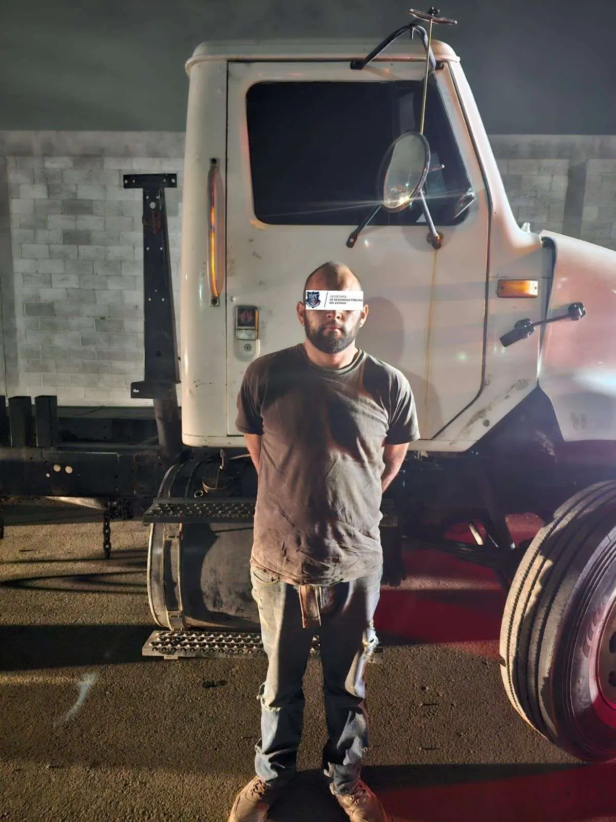 lo-detienen-con-trailer-robado | México Ahora Lo detienen por estar en posesión de un tráiler robado | La Opción