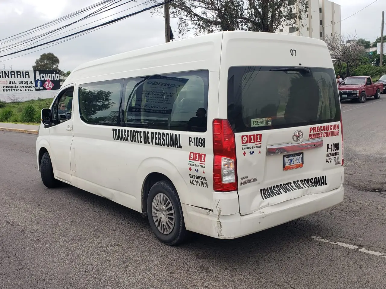 torton-choca-por-alcance-contra-camioneta-van | México Ahora Torton choca por alcance contra camioneta Van Noticias de Querétaro