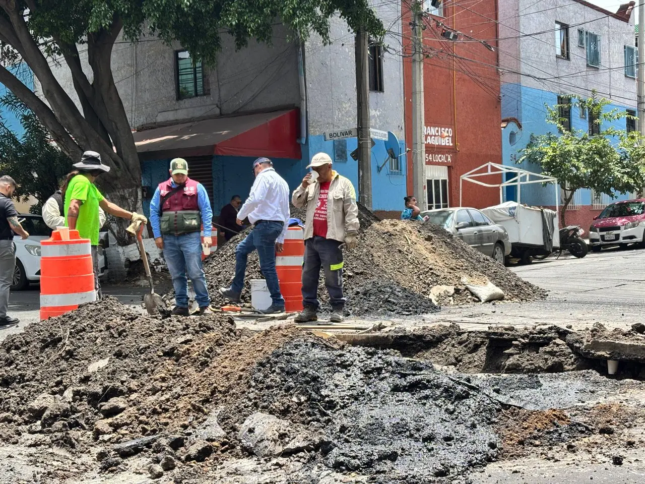 alcaldia-cuauhtemoc-reconstruye-30-metros-de-drenaje-en-la-obrera | México Ahora ALCALDÍA CUAUHTÉMOC RECONSTRUYE 30 METROS DE DRENAJE EN LA OBRERA