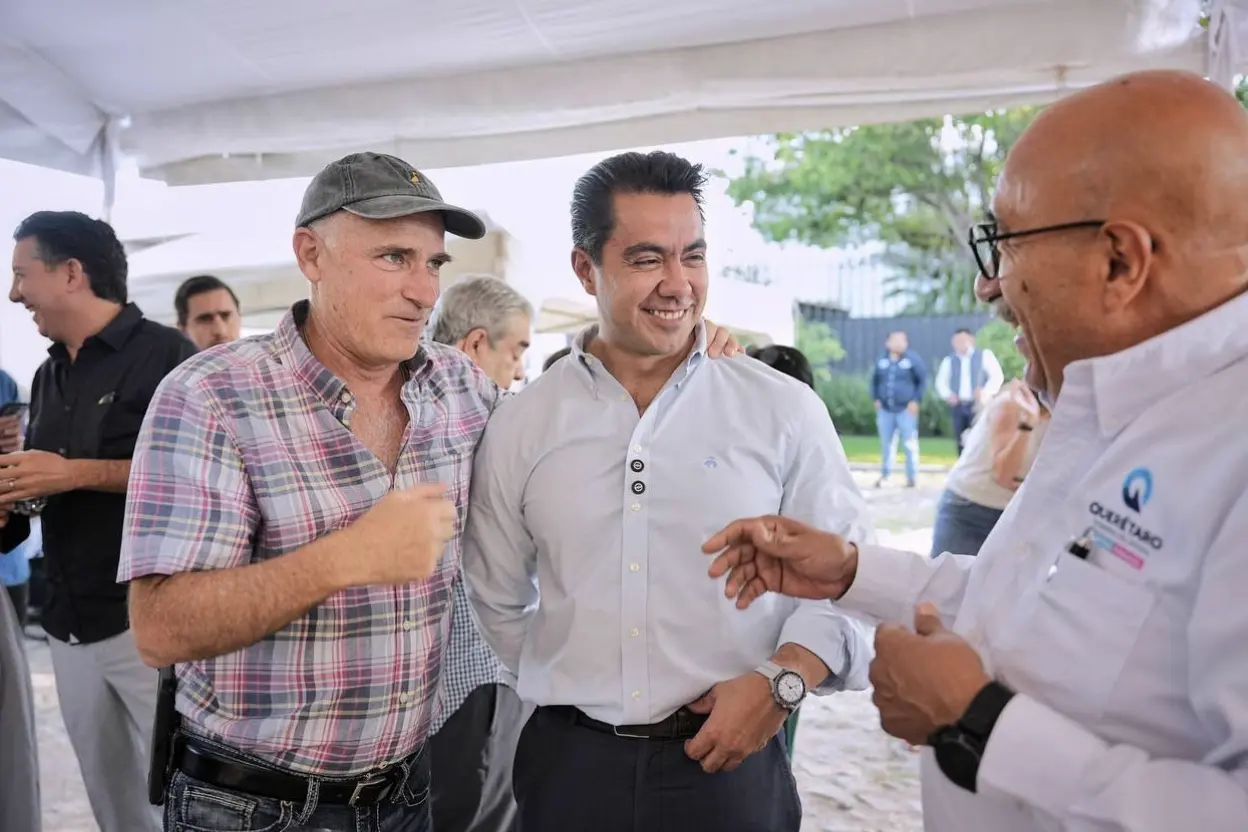 entrega-felifer-macias-la-obra-integral-del-fraccionamiento-jurica-campestre | México Ahora Entrega Felifer Macías la obra integral del fraccionamiento Jurica