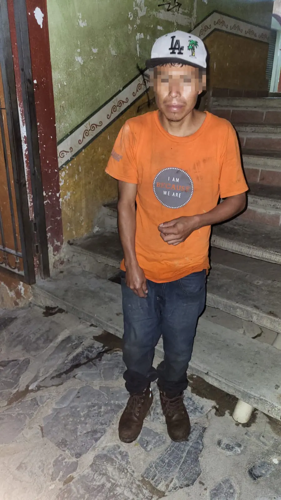 policias de jalpan detienen a potosino por escandalizar ebrio en via publica Policías de Jalpan detienen a potosino por escandalizar ebrio en vía pública | Policías de Jalpan detienen a potosino por escandalizar ebrio en
