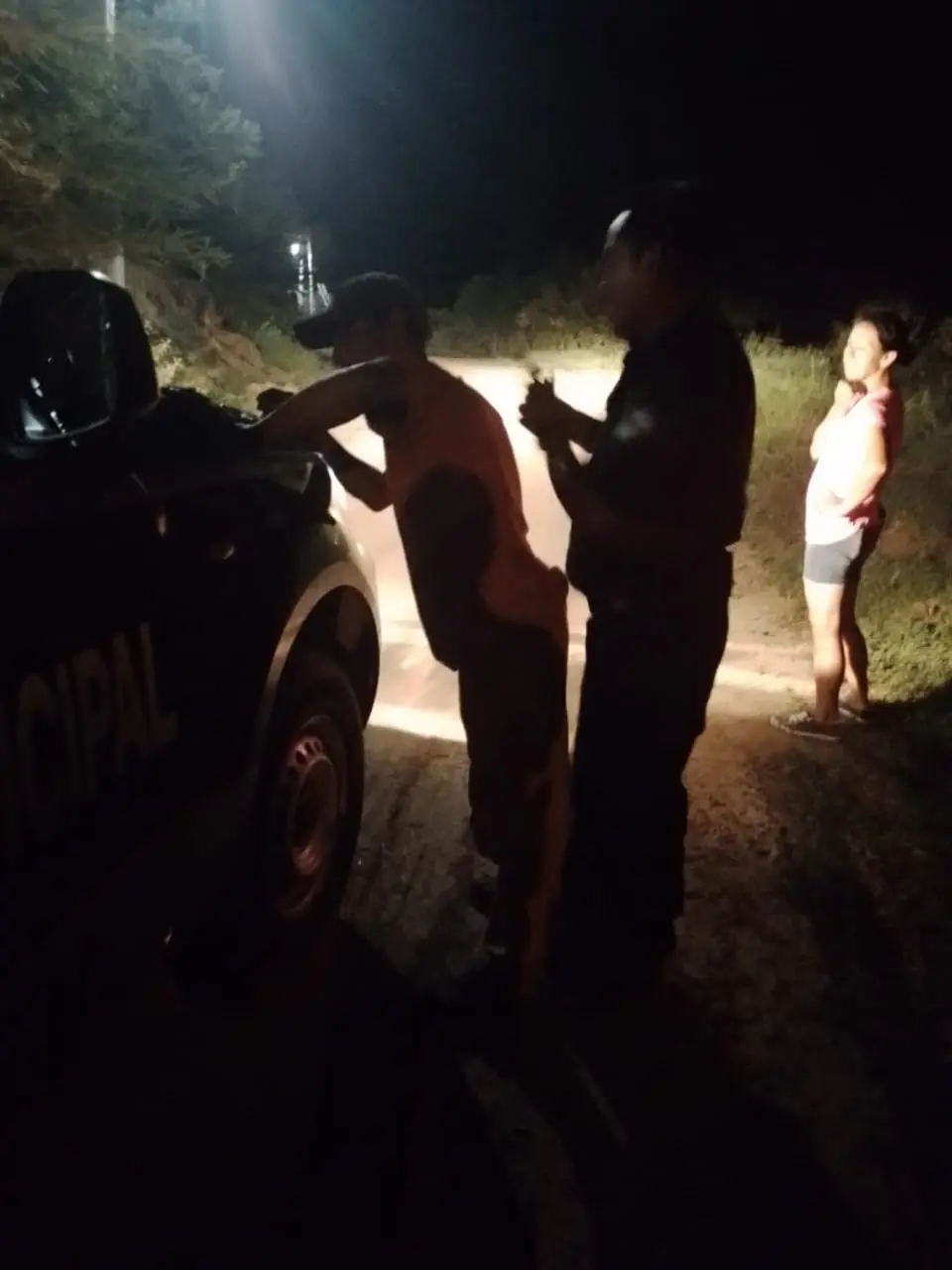 policias-de-jalpan-detienen-a-una-pareja-por-faltas-administrativas | México Ahora Policías de Jalpan detienen a una pareja por faltas