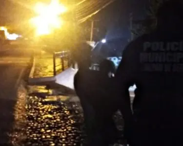 policias-de-jalpan-resguardan-a-nino-de-9-anos-con-una-bebe-en-brazos | México Ahora Resguardan Policías a niño de 9 años con una bebé en brazos