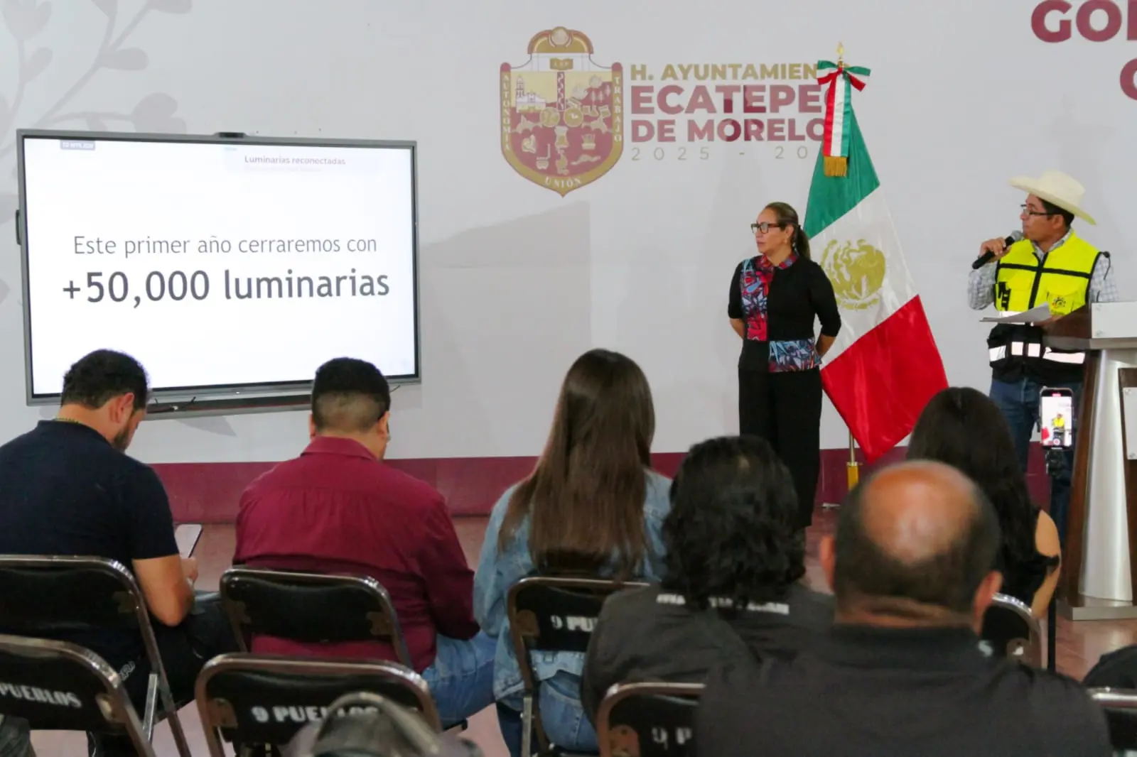 WhatsApp Image 2025 09 23 at 203603 Disminuye delincuencia con luminarias en Ecatepec |
