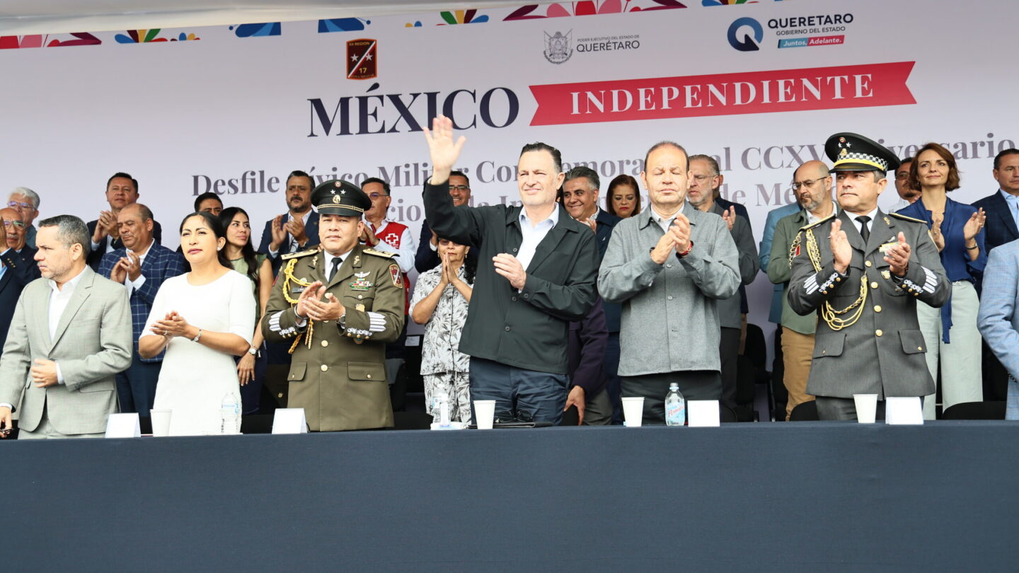 mas-de-10-mil-personas-atestiguaron-el-desfile-civico-militar-por-la-independencia-de-mexico | México Ahora Más de 10 mil personas atestiguaron el desfile cívico militar por