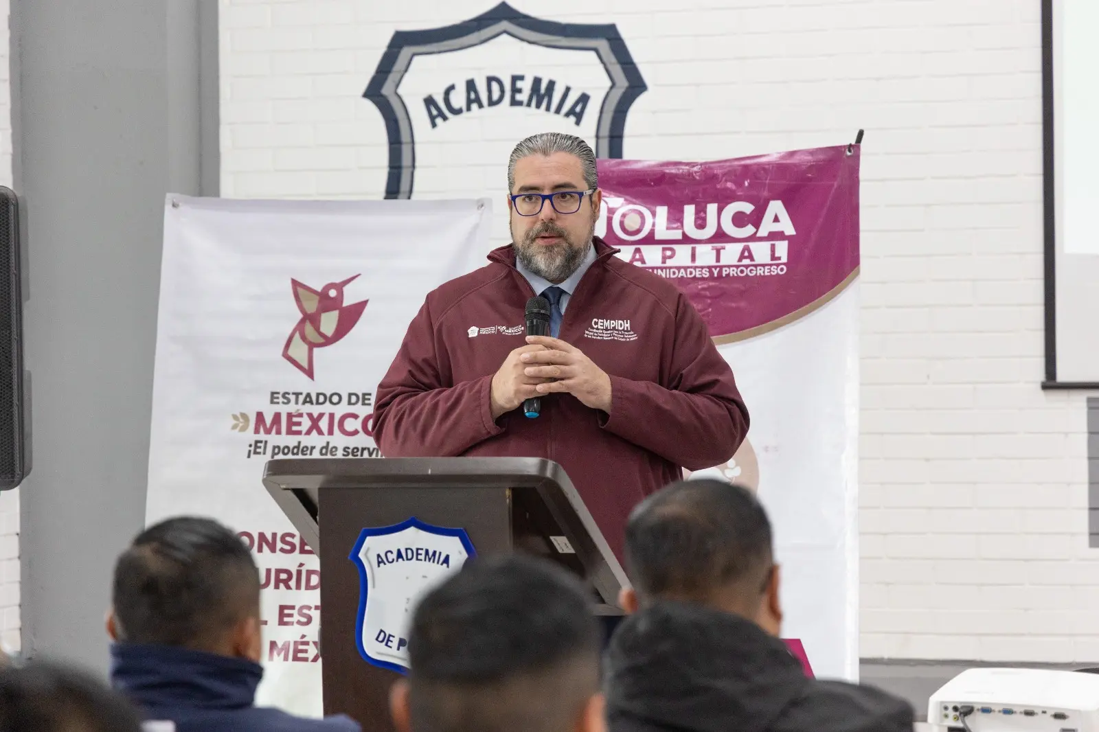 capacitaron-a-policias-de-toluca-para-actuar-en-protestas | México Ahora Capacitaron a policías de Toluca para actuar en protestas