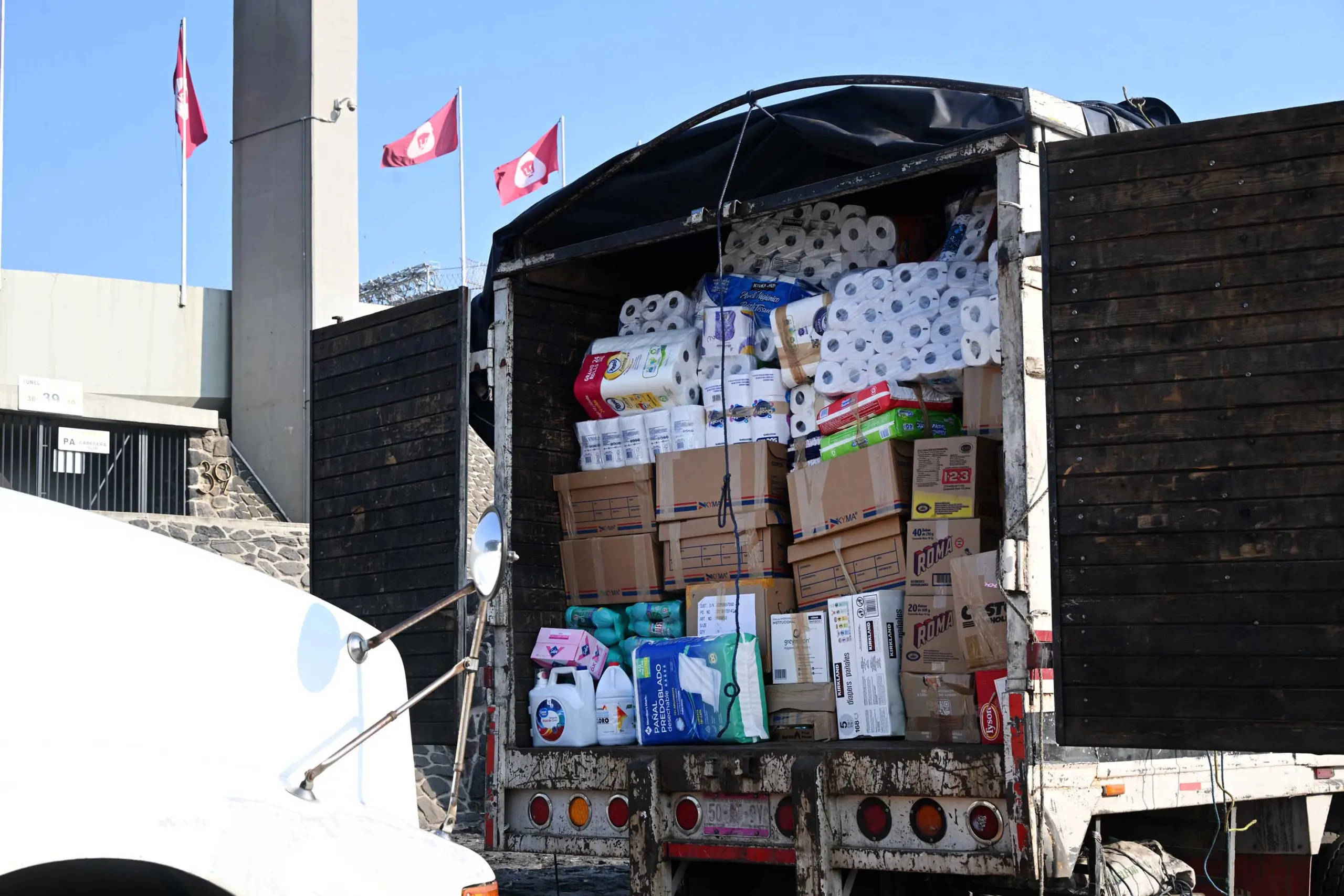 envio-unam-100-toneladas-de-ayuda-humanitaria-a-veracruz | México Ahora La UNAM envío 100 toneladas de ayuda humanitaria para las personas