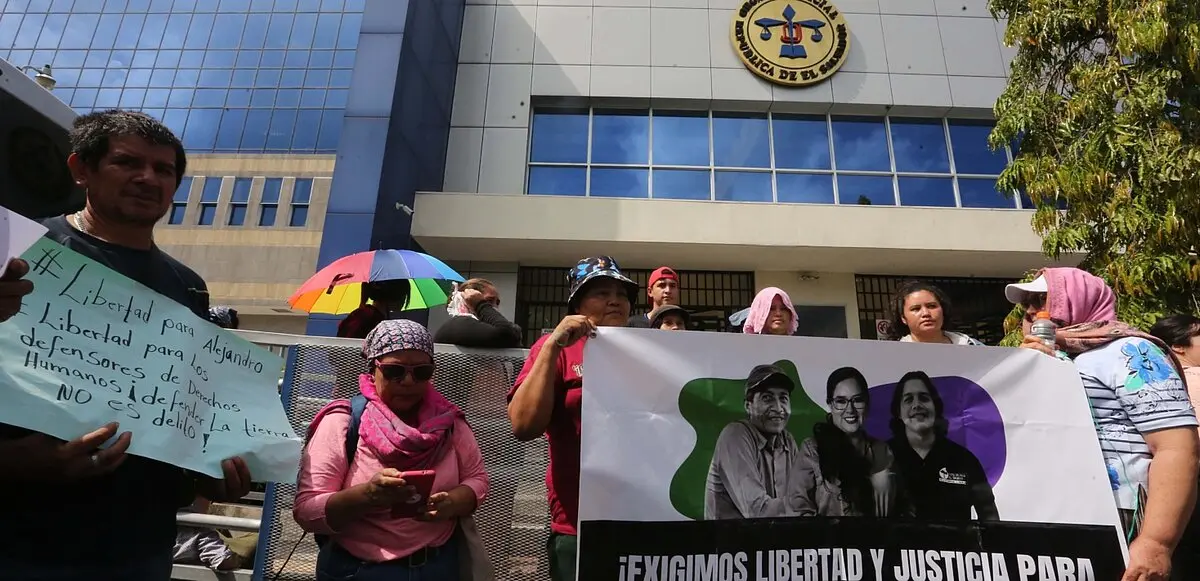 sistema penal arma contra activistas amnistia internacional Sistema penal arma contra activistas Amnistía Internacional | El Salvador El sistema penal se utiliza como arma para castigar a