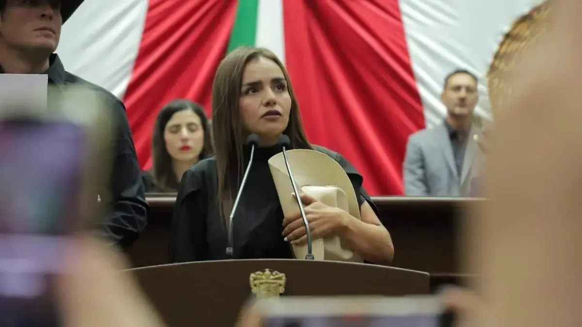 grecia-quiroz-asume-alcaldia-de-uruapan-tras-asesinato-de-su-esposo | México Ahora Grecia Quiroz asume alcaldía de Uruapan tras asesinato de su