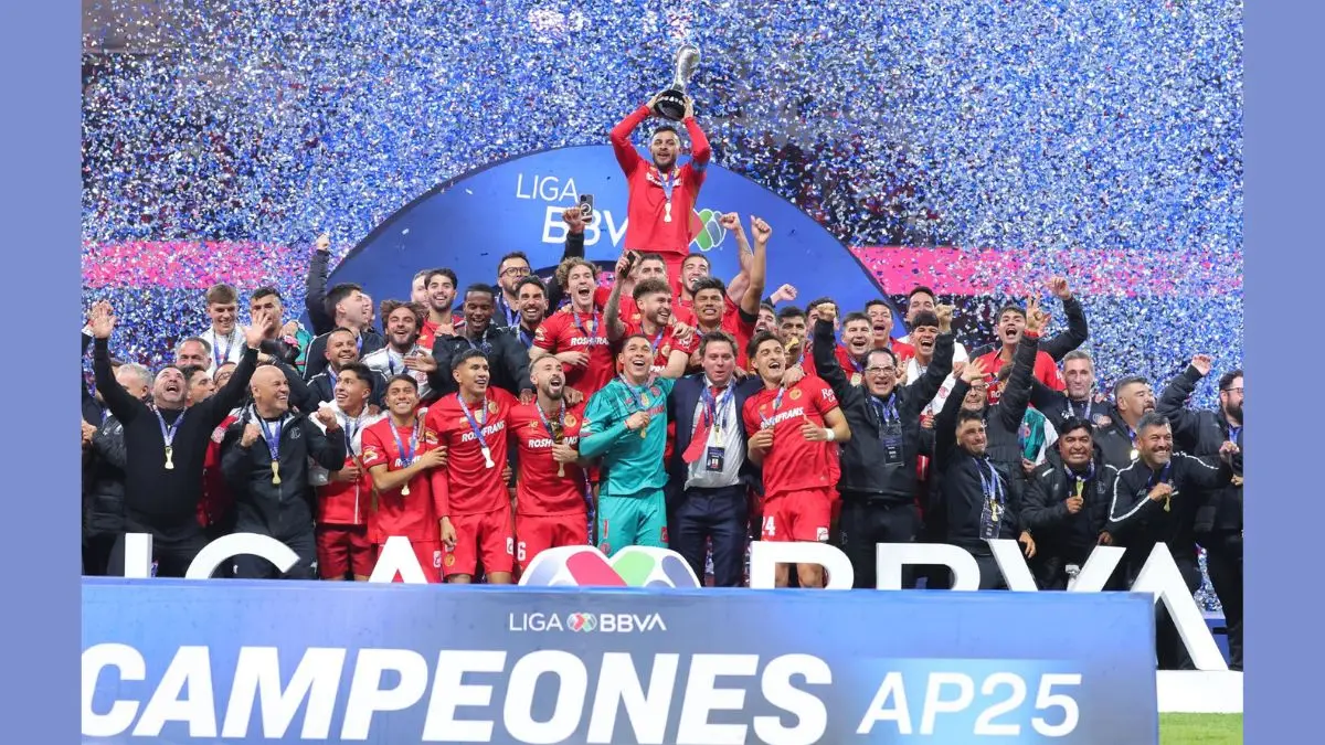 toluca-consiguio-el-bicampeonato | México Ahora Toluca bicampeón Así las marcas que aparecen en su playera lo