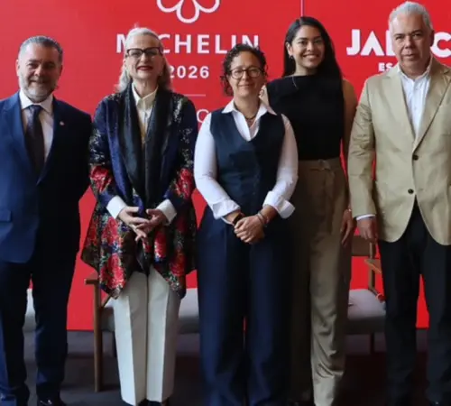 host-city-guia-michelin-2026-jalisco-gastronomiajpg | México Ahora Restaurante de alta cocina en Jalisco con platillo gourmet representando el reconocimiento como Host City Guía Michelin 2026