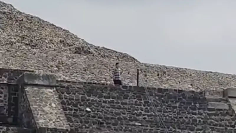 Balacera en zona arqueológica de Teotihuacán | México Ahora La zona arqueológica fue cerrada y acordonada mientras elementos policiacos desplegaron un operativo tanto al interior como en los accesos del sitio