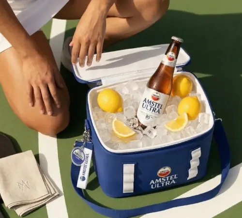 Amstel Ultra Collection | México Ahora Amstel Ultra Collection ofrece una experiencia premium para quienes disfrutan la temporada de fútbol sin fanatismos enfocándose en el aspecto social y el estilo de vida sofisticado