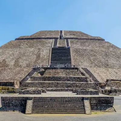 Teotihuacán es un rompecabezas histórico donde cada hallazgo revela más incógnitas | México Ahora Los misterios de Teotihuacán la mantienen como una de las ciudades más fascinantes del mundo antiguo Te contamos sobre algunos hallazgos extraños