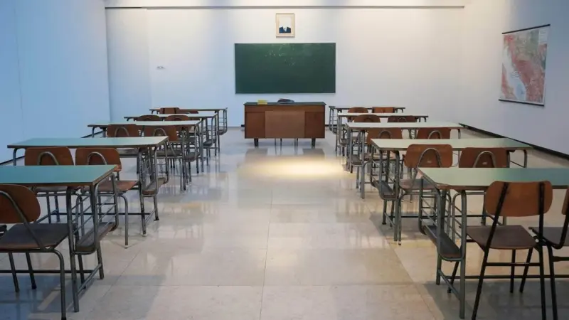 Se espera que en los próximos días surjan más detalles sobre el caso que ya es seguido de cerca por la opinión pública | México Ahora Escándalo en escuela maestra es acusada de relación con estudiantes