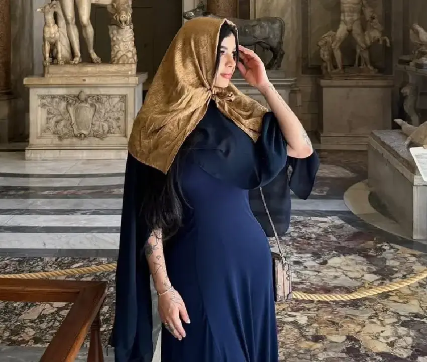 Karely Ruiz llamó la atención en redes sociales tras compartir imágenes desde Roma Italia | México Ahora Karely Ruiz sorprende en el Vaticano con vestido largo y muy elegante