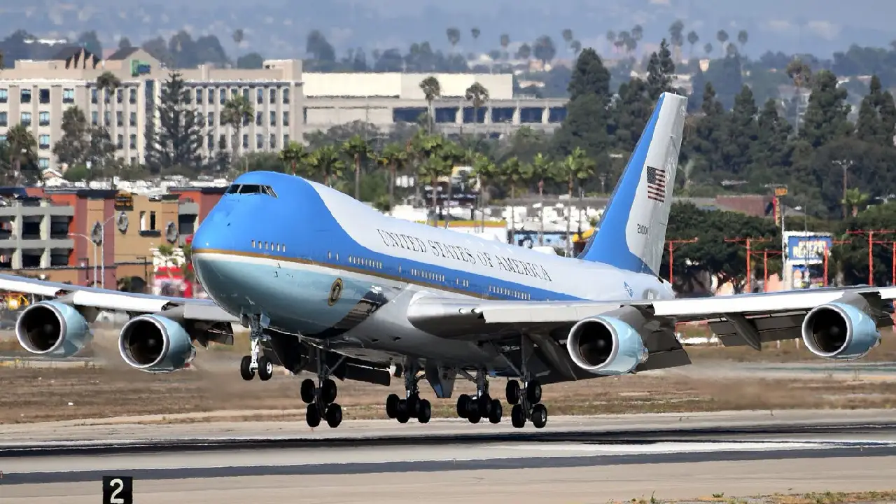 El reemplazo del Air Force One es uno de los proyectos aeronáuticos más complejos y costosos del gobierno de Estados Unidos | México Ahora Los históricos aviones presidenciales estadounidenses continúan operando mientras avanza el desarrollo de la nueva generación de Air Force One
