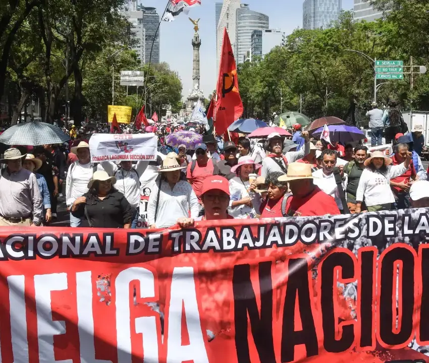 Huelga del CNTE arranca con marcha al Zócalo en plena antesala del Mundial | México Ahora Huelga del CNTE arranca con marcha al Zócalo en plena antesala del Mundial
