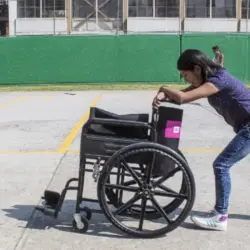 Jóvenes que cuidan rechazan el término ninis en México | México Ahora Jóvenes que cuidan rechazan el término ninis en México