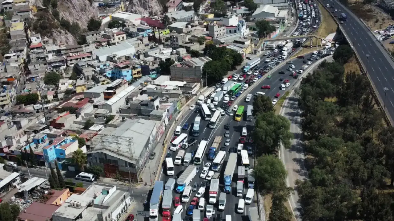 Paro transportistas Transportistas cancelan bloqueos tras diálogo con Gobernación | Paro de transportistas bloqueará carreteras el 24 de junio en México