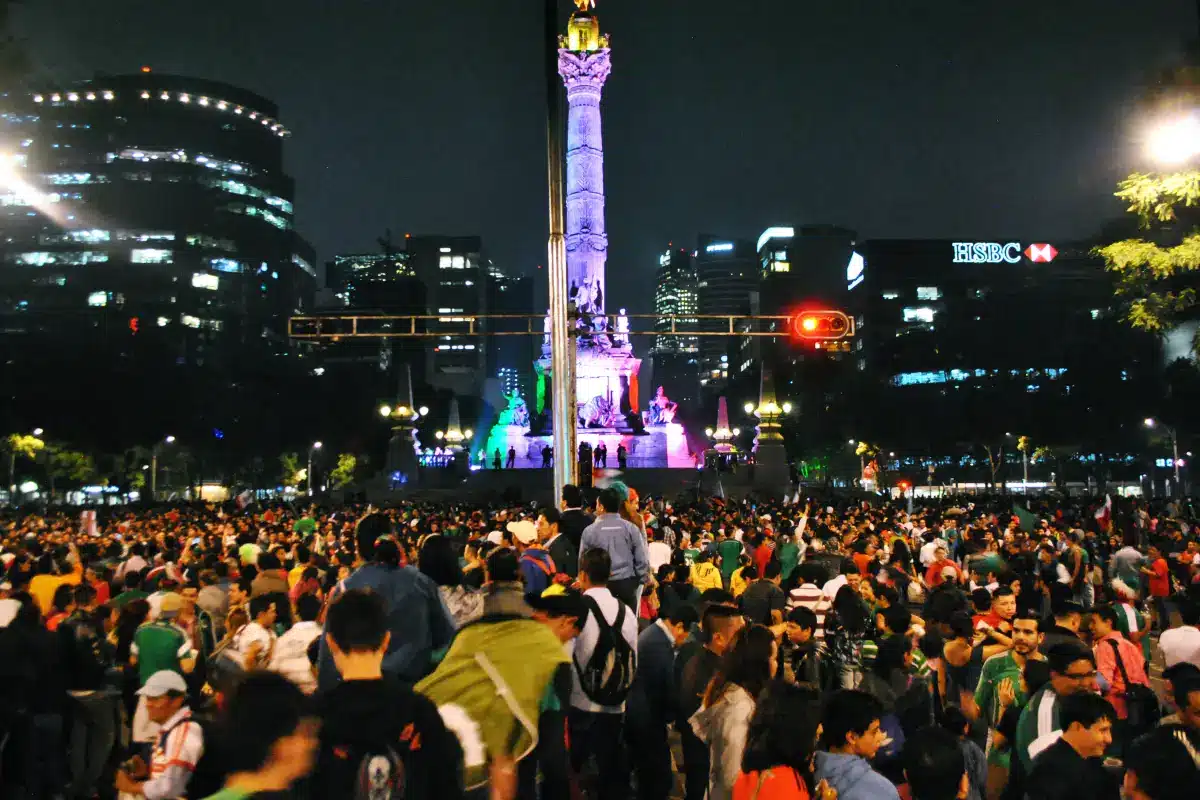 CelebracionesCroaciaVsMexicoAngelIndependencia05 Muertes por asfixia marcan las celebraciones del triunfo mexicano en CDMX | fallecidos festejos Mundial