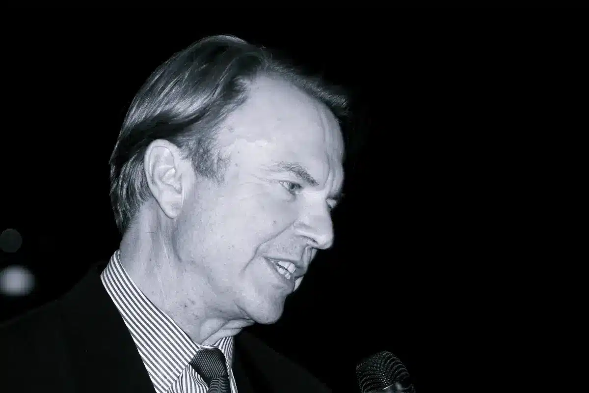 FlickrJoshJensenSamNeill Adiós a Sam Neill el inolvidable doctor Alan Grant de Jurassic Park | fallecimiento Sam Neil