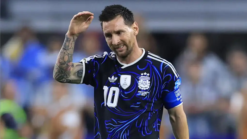 Tras eliminar a Inglaterra Argentina buscará levantar un nuevo trofeo frente a una selección española que también llega en gran momento Argentina vence a Inglaterra tras ir perdiendo y se mete a la gran final de la Copa Mundial | Argentina vence a Inglaterra tras ir perdiendo y se mete a la gran final de la Copa Mundial