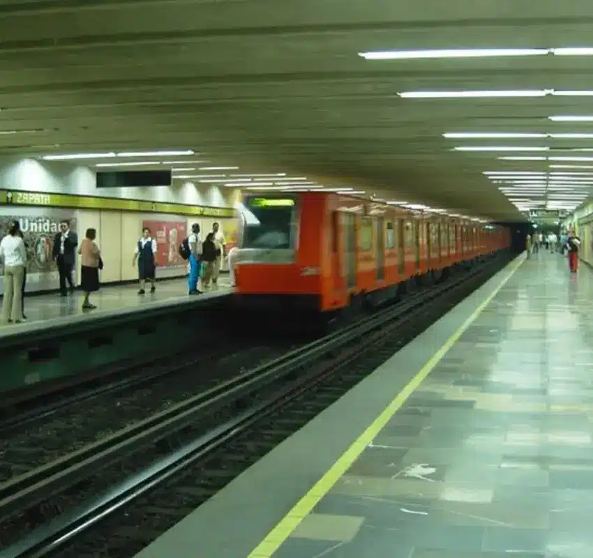 Metrozapata Cortocircuito provoca incendio en talleres del Metro en Ticomán | incendio Línea 3