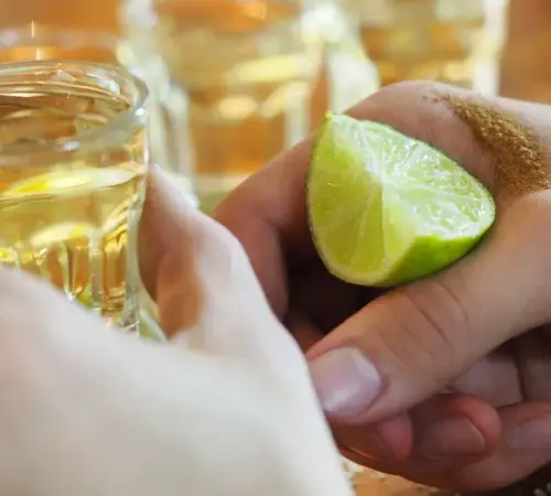 Detectan tequila Gran Centenario Añejo falsificado advertencia de Cofepris Cofepris alerta sobre falsificación del tequila Gran Centenario Añejo | Detectan tequila Gran Centenario Añejo falsificado advertencia de Cofepris