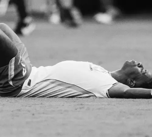 El atacante aseguró que continuará luchando para devolver a la selección brasileña al lugar que históricamente ha ocupado en el futbol mundial Vinícius Jr rompe el silencio tras la eliminación de Brasil | Vinícius Jr rompe el silencio tras la eliminación de Brasil