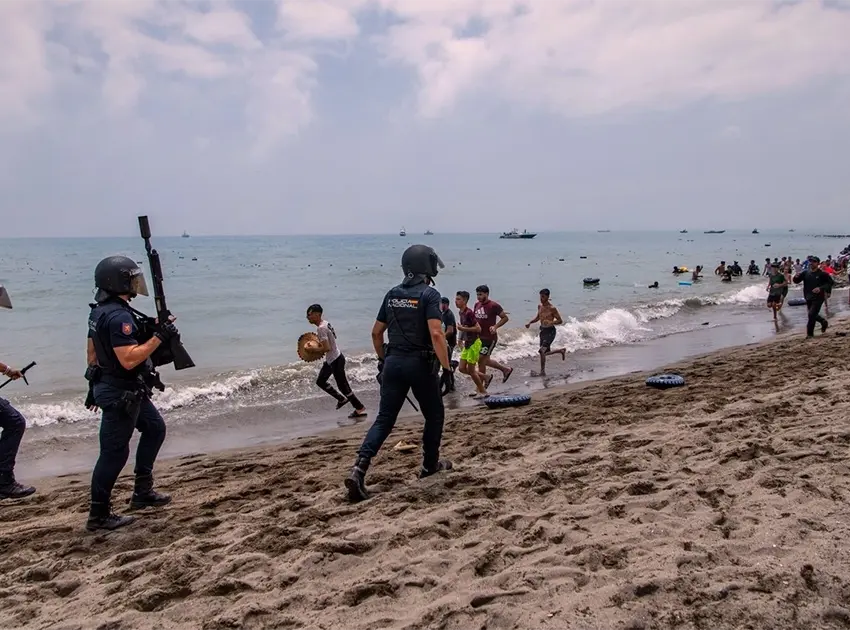 imgMA2026españa Miles de migrantes irrumpen en Ceuta y desbordan a las fuerzas de seguridad españolas | Ceuta vive una de sus mayores crisis migratorias de los últimos años
