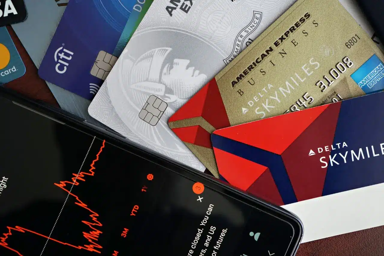 Consumo y deuda al alza el acelerado crecimiento de las tarjetas de crédito en México Por qué las tarjetas de crédito en México están creciendo tan rápido Aquí te lo explicamos | Consumo y deuda al alza el acelerado crecimiento de las tarjetas de crédito en México