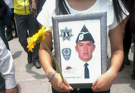 Asesinan a policía municipal de Toluca durante una riña