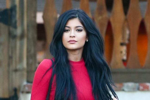 Hackearon la cuenta de Twitter de Kylie Jenner y así respondió en Snapchat