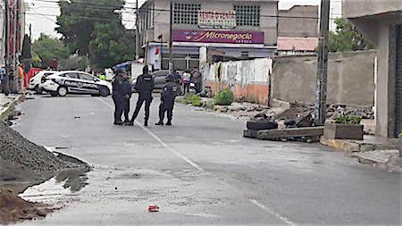 Ejecutan a conductor de camioneta frente a una escuela en Chimalhuacán